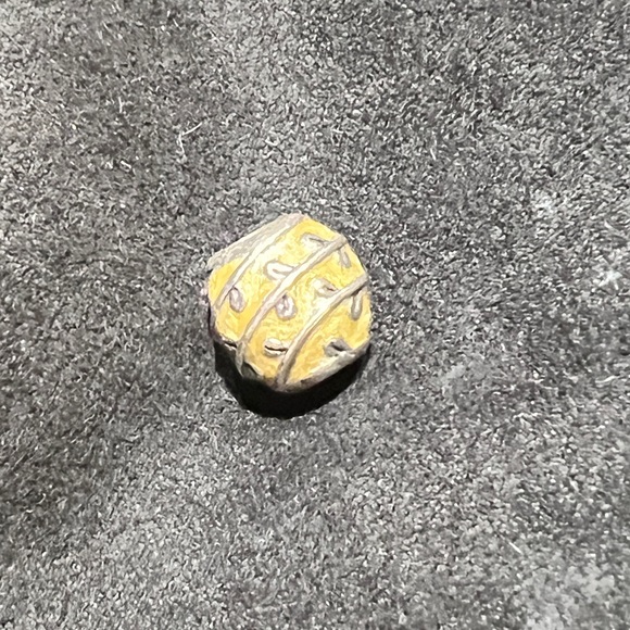 Pandora Authentic Beige Enamel Vines Charm. Retired. EUC - Picture 7 of 7